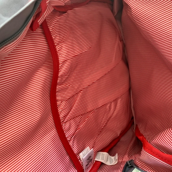 Herschel Backpack Like New Condition - Picture 5 of 6